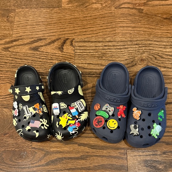 CROCS Kids Size 11 with Fun Charms - Black(Glow in the Dark) and Dark Navy - Picture 1 of 1